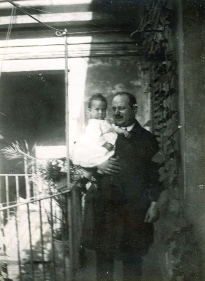 1921