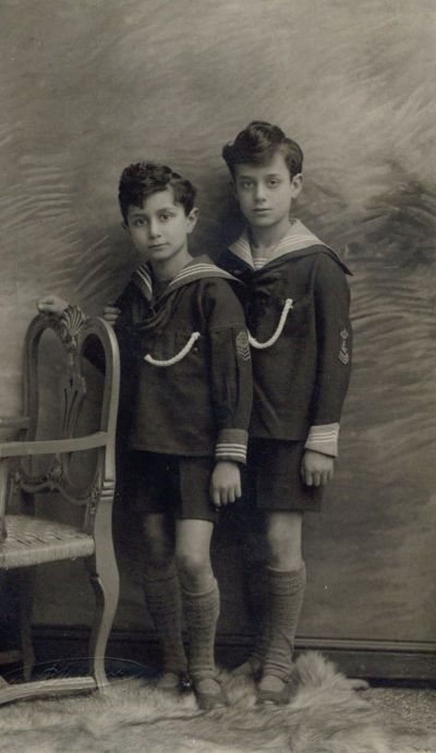 1930